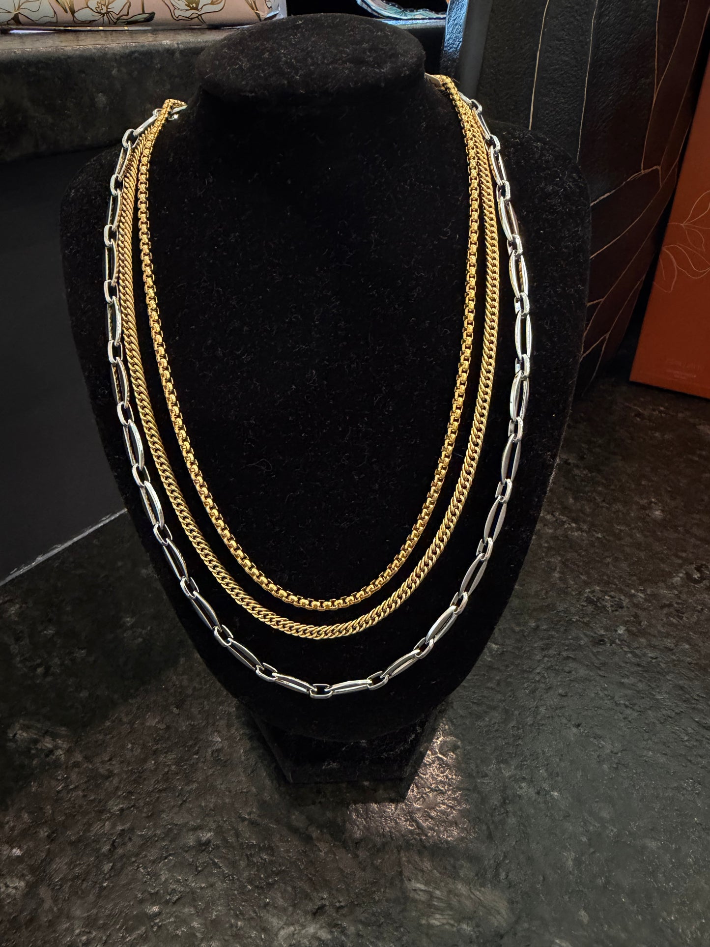 Lara Necklace