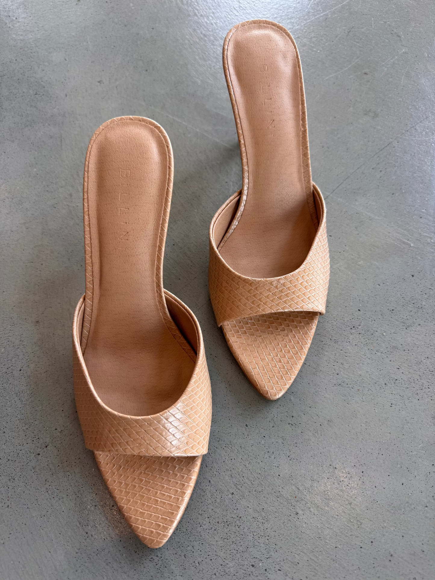 Xanthe Kitten Heel