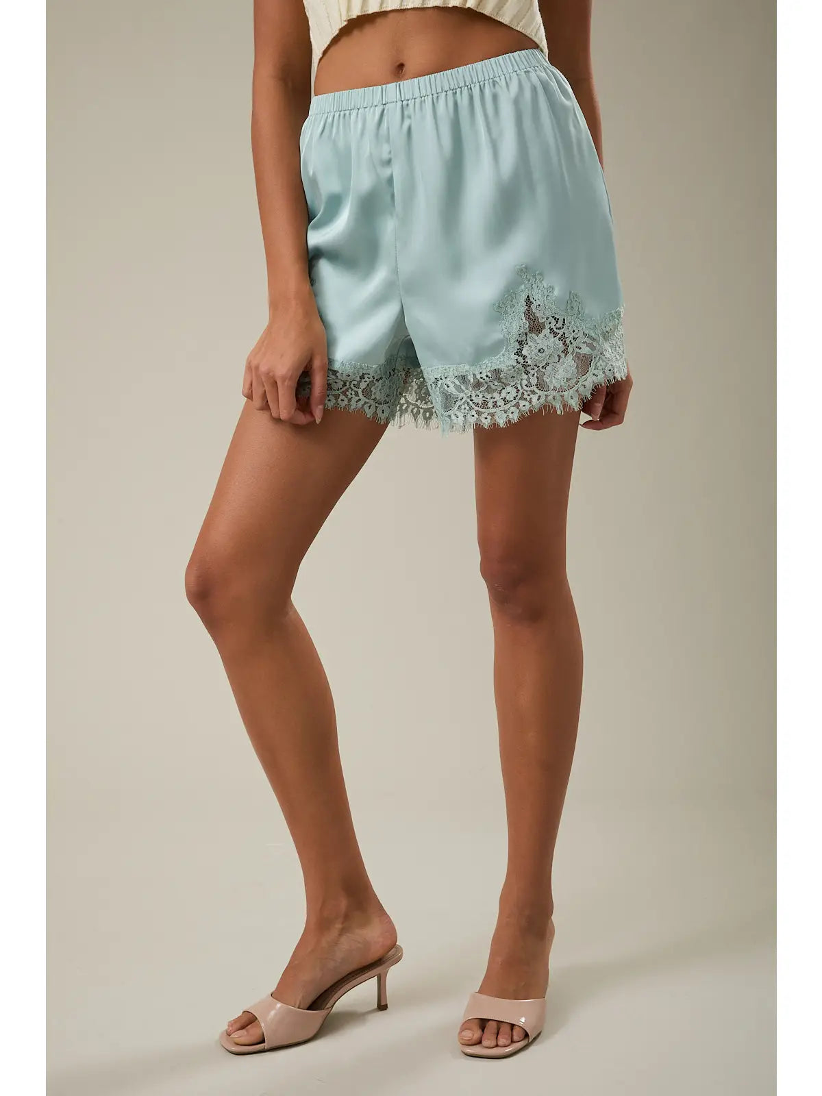 Elastic Waist Mid Rise Lace Trim Shorts