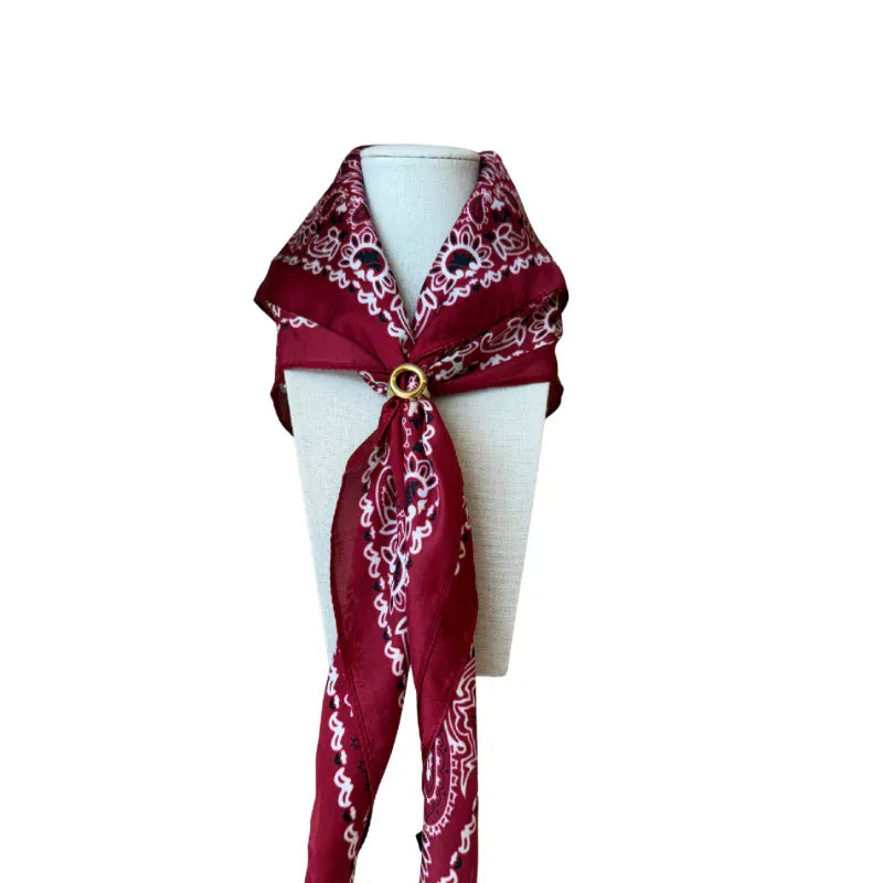Scarf Bolo