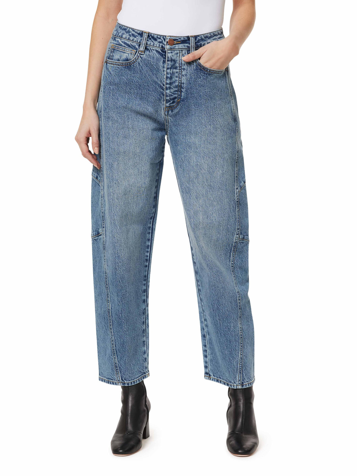 Evie Barrel Crop Jean