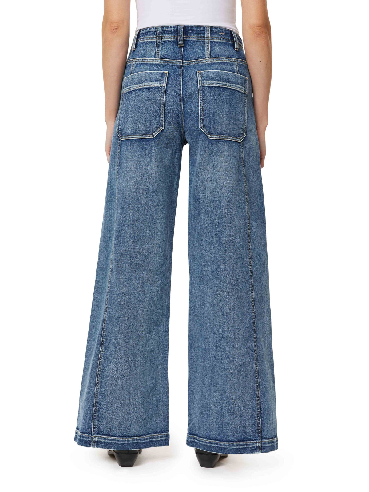 Aiden Relaxed Barrel Jean