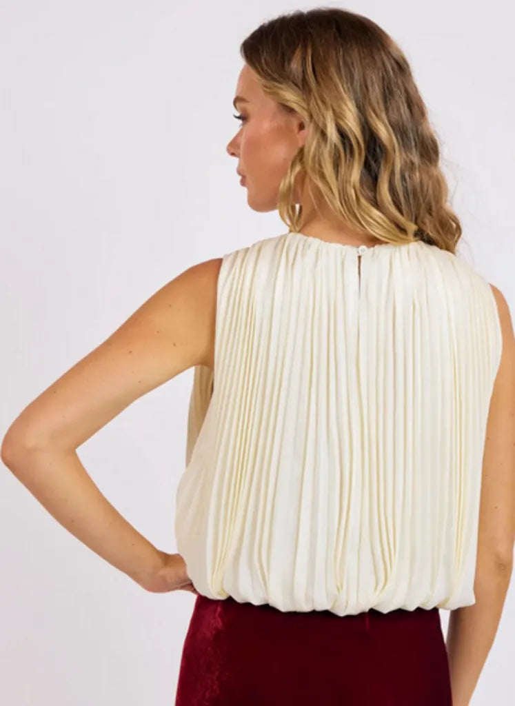 Amour Pleated Bubble Hem Top